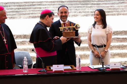 Recibe Metepec primera visita de nuevo Arzobispo de Toluca